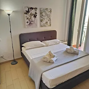 Meithras Homes , Agrigento Italia