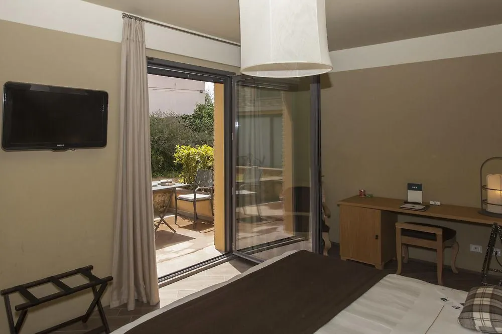 Unahotels Palazzo Mannaioni Toscana مونتايون