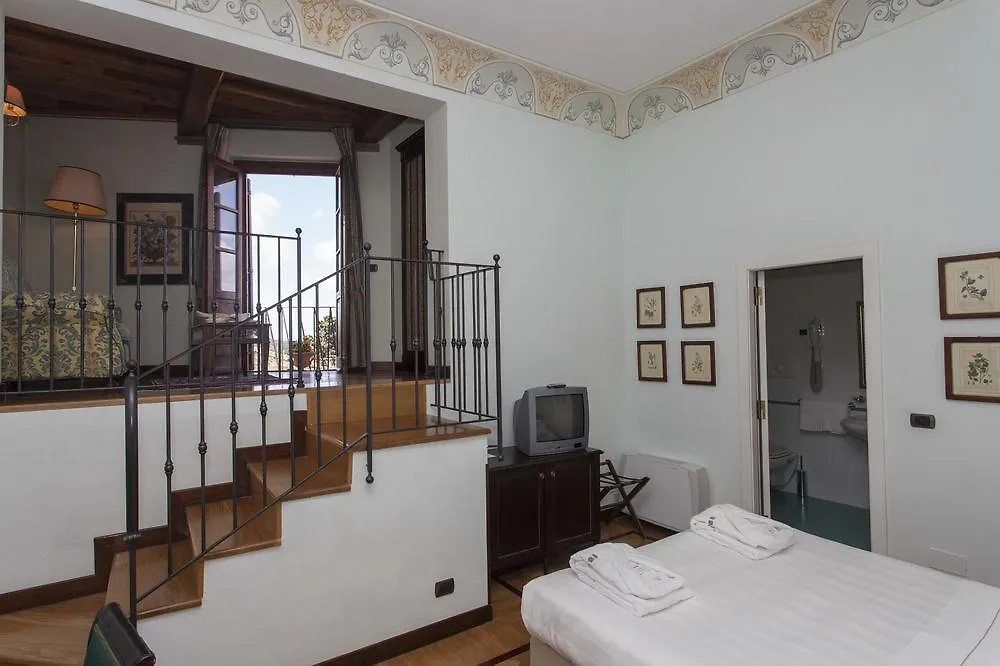 Unahotels Palazzo Mannaioni Toscana مونتايون 4*,
