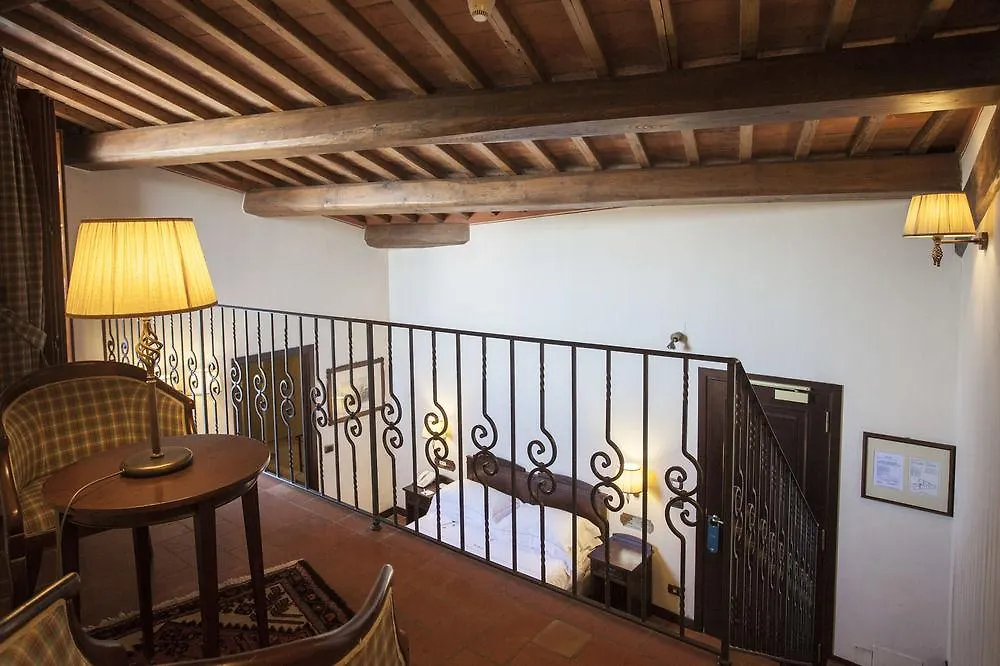 Unahotels Palazzo Mannaioni Toscana مونتايون 4*,