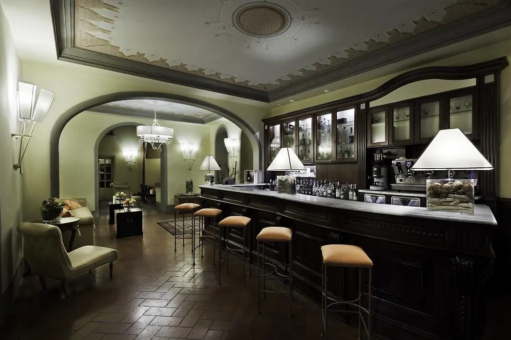 **** فندق Unahotels Palazzo Mannaioni Toscana مونتايون إيطاليا