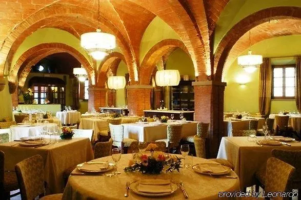 Unahotels Palazzo Mannaioni Toscana مونتايون إيطاليا