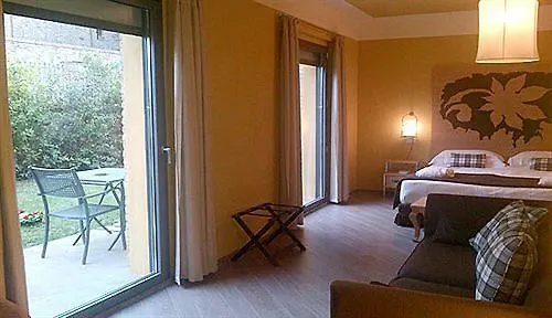 Unahotels Palazzo Mannaioni Toscana مونتايون فندق
