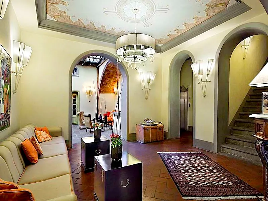 Unahotels Palazzo Mannaioni Toscana مونتايون إيطاليا