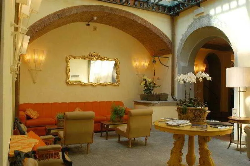 Unahotels Palazzo Mannaioni Toscana مونتايون إيطاليا