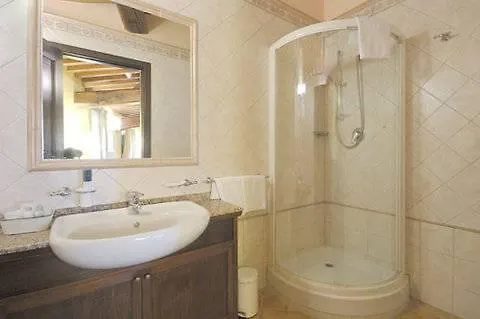 فندق Unahotels Palazzo Mannaioni Toscana مونتايون