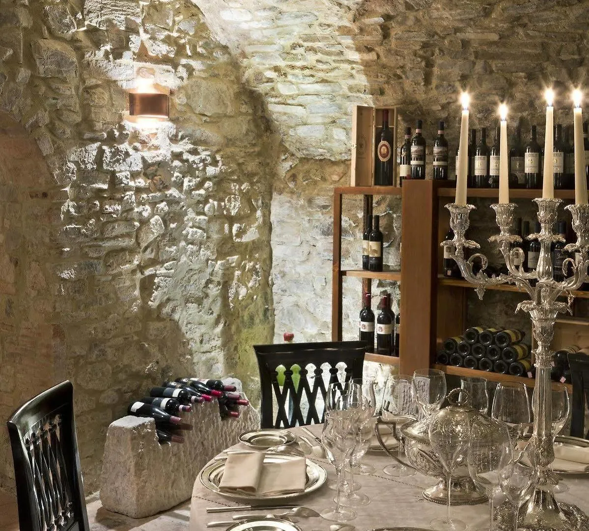 فندق Unahotels Palazzo Mannaioni Toscana مونتايون