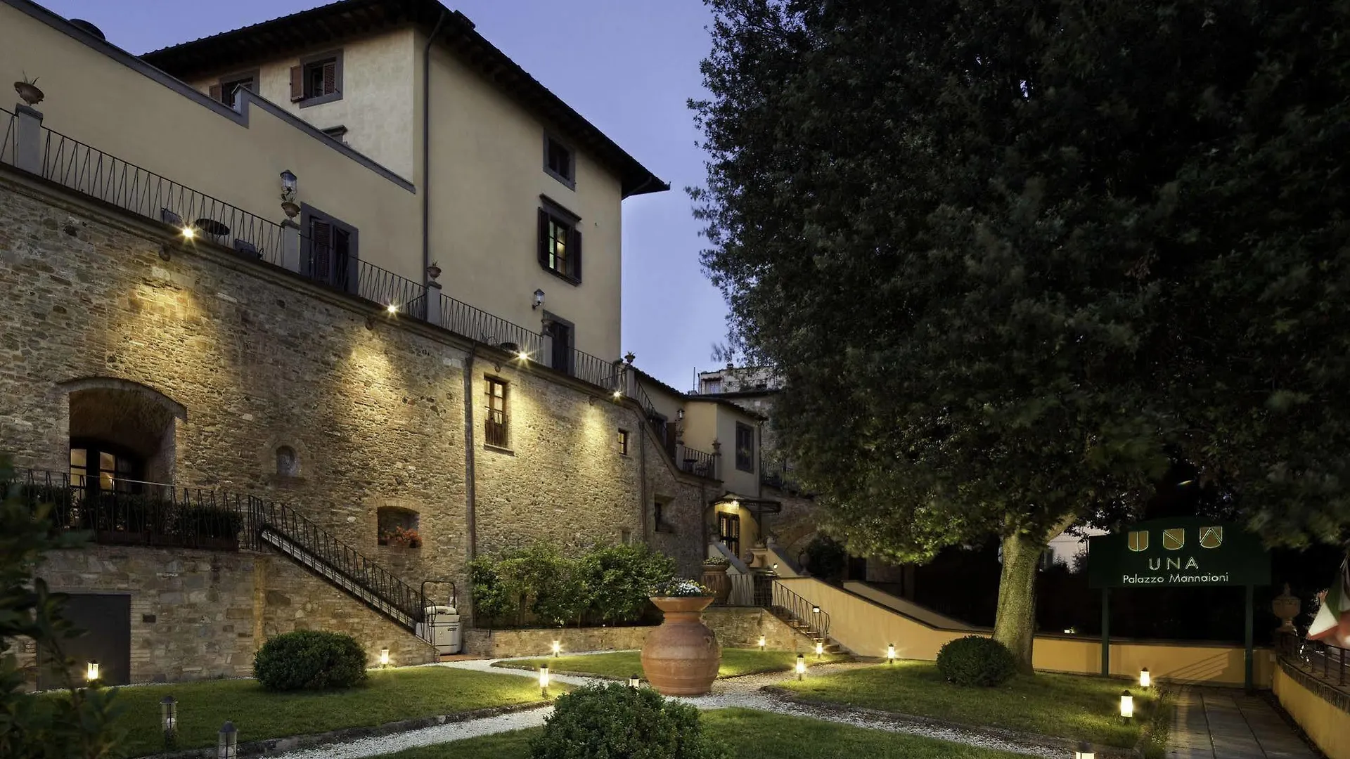 Unahotels Palazzo Mannaioni Toscana مونتايون